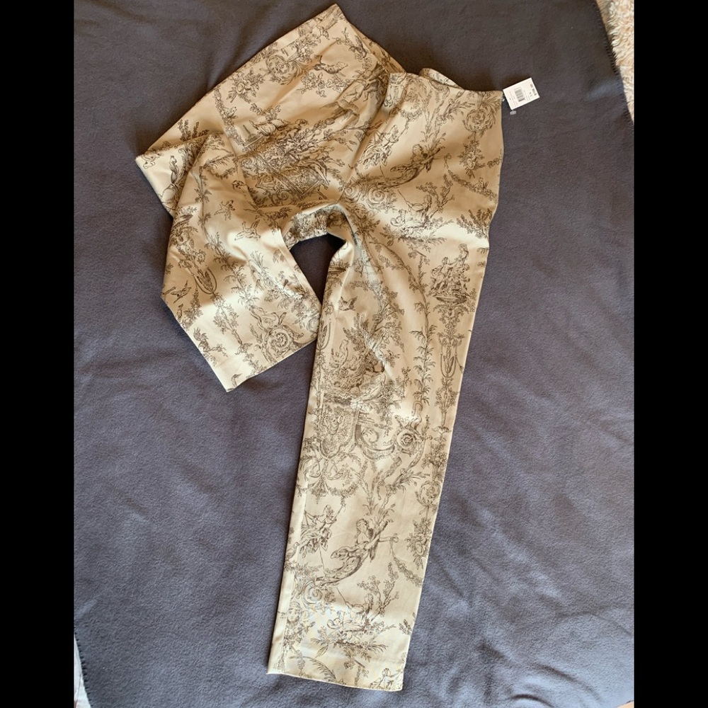 NWT - Real Clothes designer brand Women's print khaki pants.